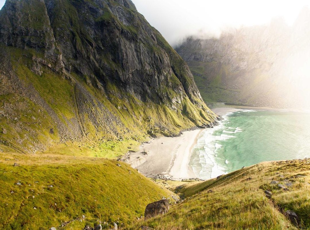 Find the Perfect Style: 4K, Minimalist, and Action Shots